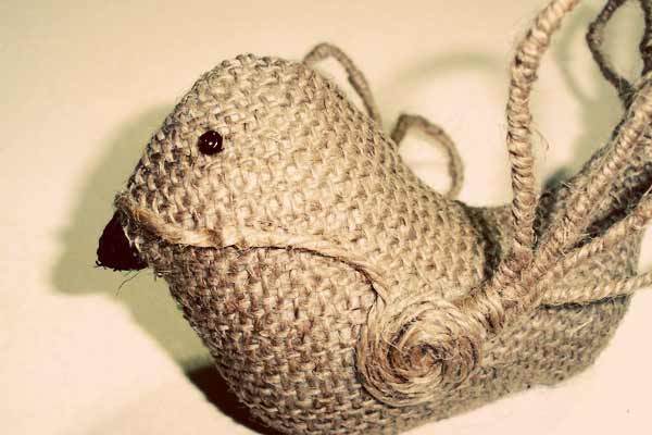 Make Pretty Burlap Ornaments with this Ballard Designs Inspired Craft Project